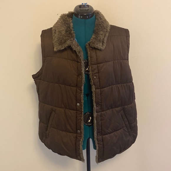 XL brown vest with faux fur neckline and adjustable waist option - Picture 1 of 7
